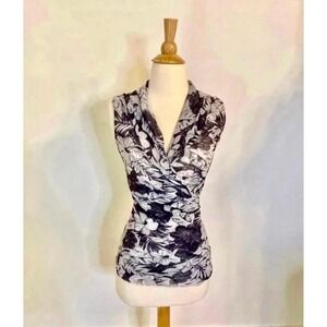 Floral‎ Hibiscus Print Sleeveless Blouse